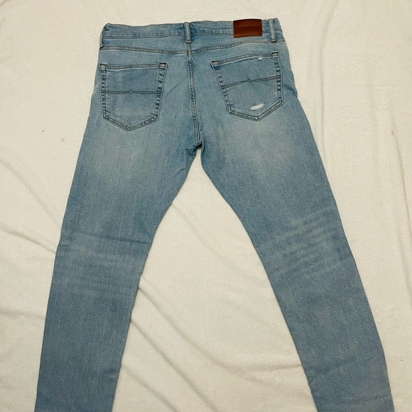 Lucky Brand Light Blue Denim Jeans - Picture 2 of 3